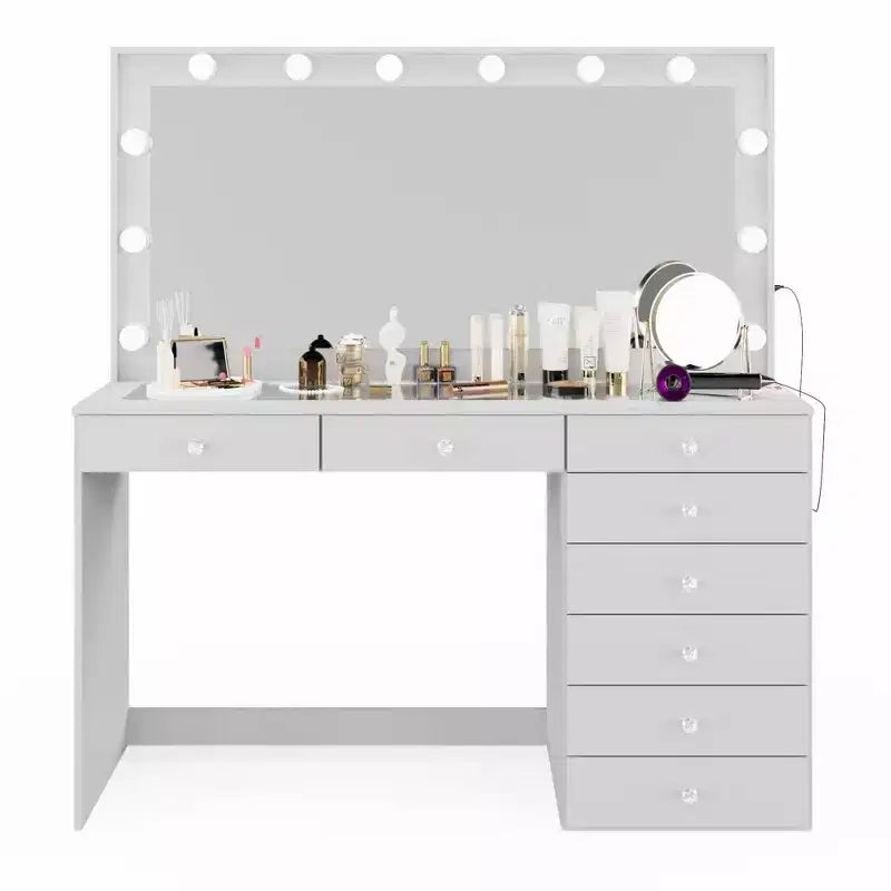 Cassettiera trucco bianca Johanna con pomelli in cristallo illuminati - Boahaus: Specchio Hollywood, 8 cassetti, porta USB