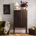 Mobile Palma Arched Fluted marrone scuro - Threshold™ disegnato con Studio McGee