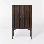Mobile Palma Arched Fluted marrone scuro - Threshold™ disegnato con Studio McGee