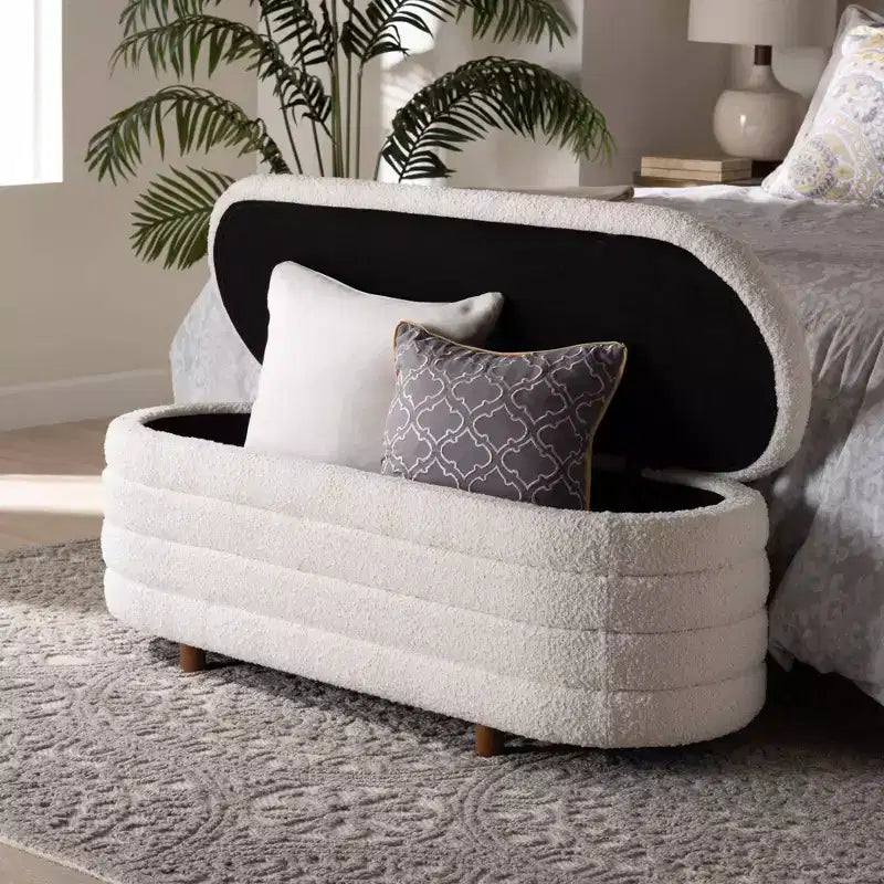 Panca contenitore Betiana in tessuto e legno crema/marrone noce - Baxton Studio: ispirata allo stile Japandi, con piano sollevabile, imbottita in schiuma