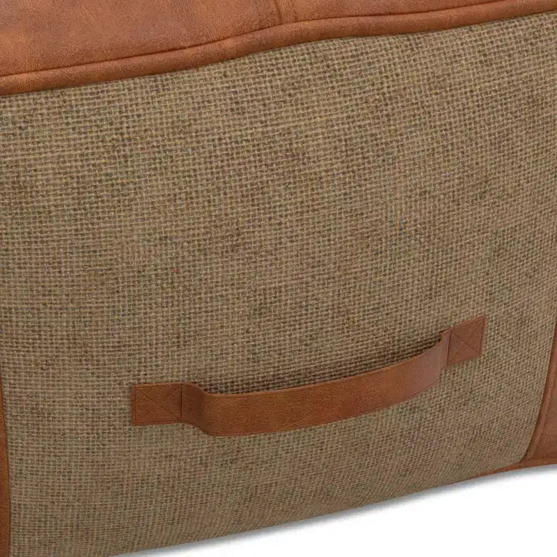 Pouf Castlebridge Tan - WyndenHall: Ottomana Quadrata Contemporanea, Rivestimento in Pelle Removibile, Fantasia Astratta, Capacità 113 kg