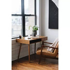 Scrivania Nathan James Parker Mid-Century con Cassetto Acacia Marrone Chiaro: Piano in MDF, Gambe in Legno Massello, Mobili per Ufficio Domestico