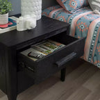 Tavolino a due cassetti in legno massiccio modello Wiley, stile Mid-Century Modern, nero - Linon: Impiallacciatura in rovere, gambe in legno di caucciù, contenitore