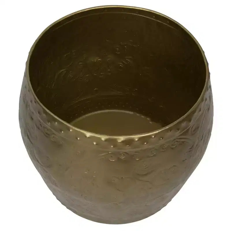 Tavolino d'appoggio Storied Home in metallo goffrato con finitura in ottone: nessun assemblaggio, struttura e piano in ferro, forma rotonda