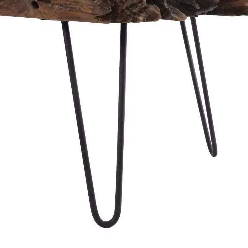 Tavolino da caffè Olivia & May in legno di teak fatto a mano con bordo vivo e gambe a forcina in metallo nero, marrone