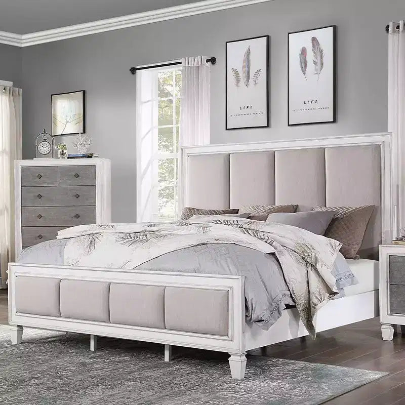 Letto King size da 88 pollici Katia in lino grigio chiaro, finitura bianco anticato grigio rustico - Acme Furniture
