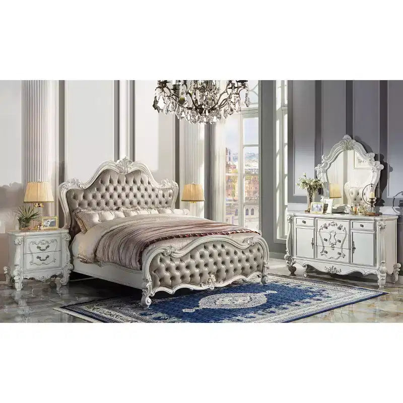 Letto matrimoniale 99" Versailles Vintage in similpelle grigia, capitonné - Acme Furniture