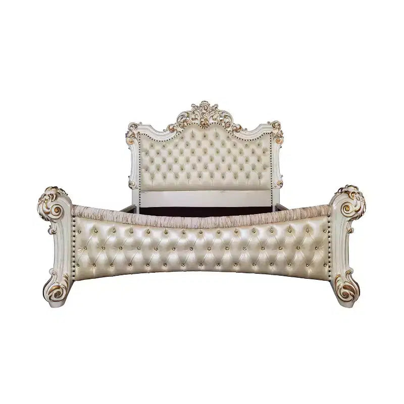 Letto matrimoniale Eastern King da 96" con finitura perla antica Vendome - Acme Furniture: Lussuosa testiera imbottita capitonné, similpelle, stile glamour