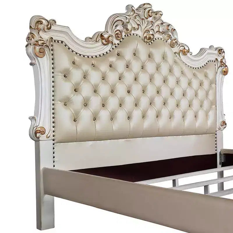 Letto matrimoniale Eastern King da 96" con finitura perla antica Vendome - Acme Furniture: Lussuosa testiera imbottita capitonné, similpelle, stile glamour