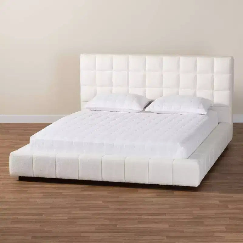 Baxton Studio Braylin Letto Imbottito in Tessuto Effetto Peluche con Piattaforma Queen Size Bianco