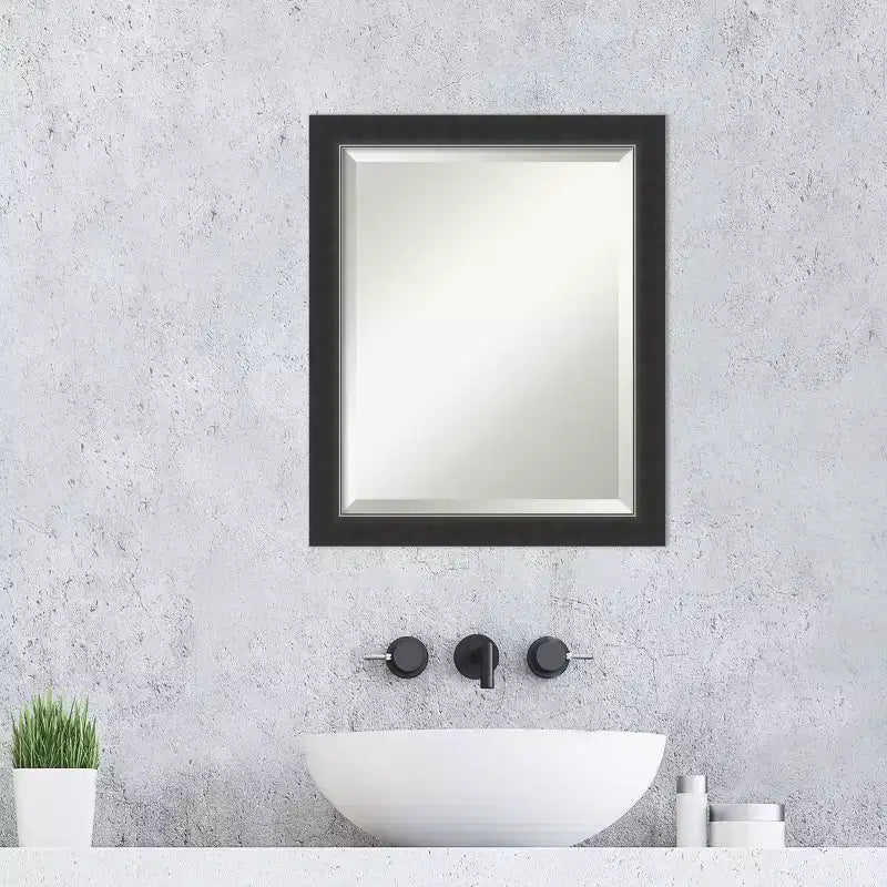 Specchio da parete per bagno Amanti Art Corvino in legno nero smussato stretto