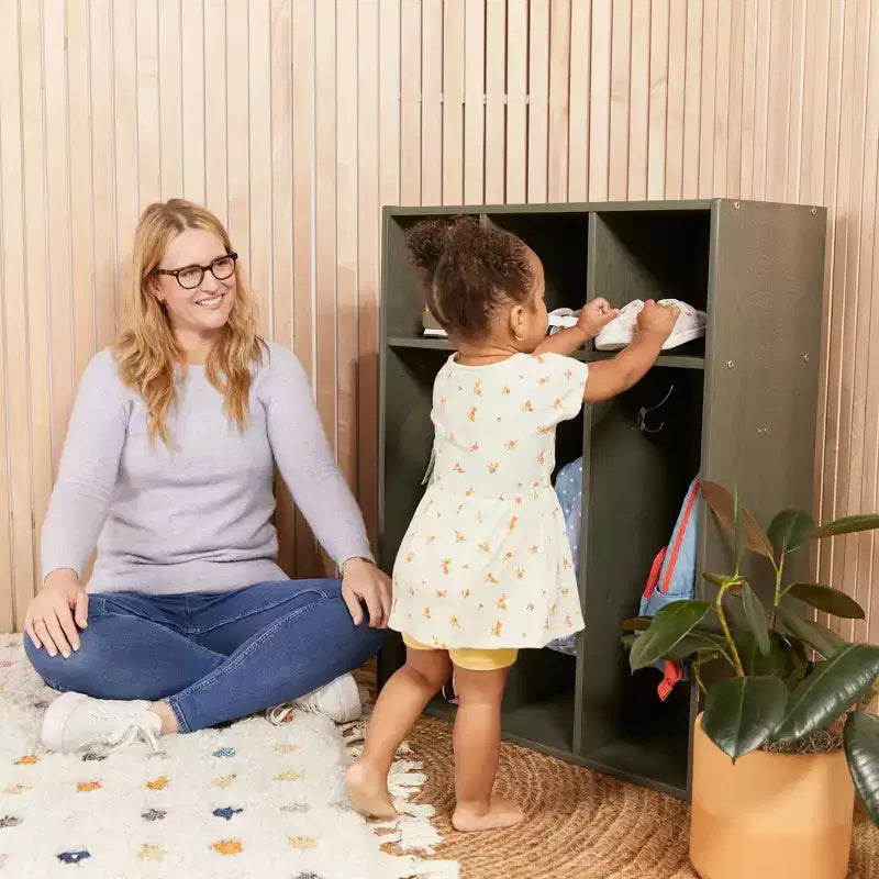 ECR4Kids Streamline Appendiabiti triplo per bambini con scomparti, Mobili per bambini