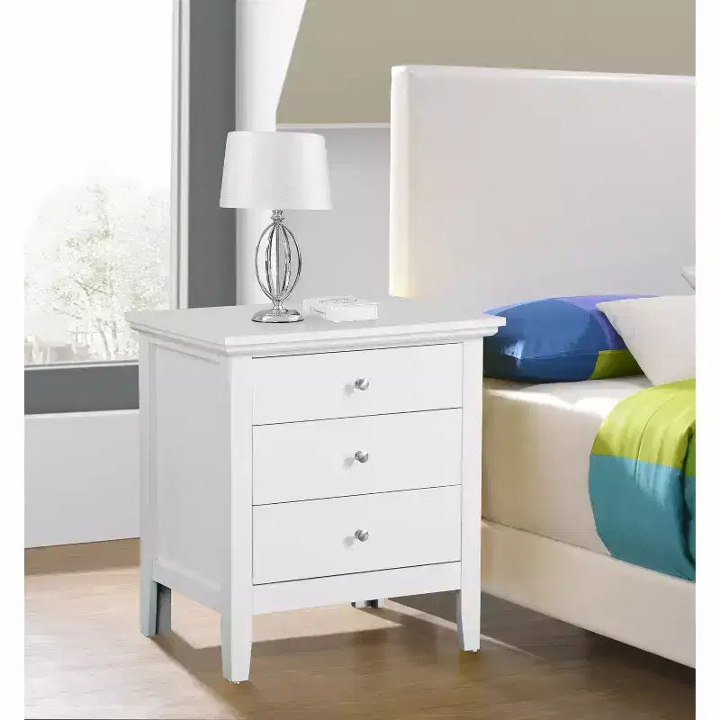 Comodino bianco a 3 cassetti Passion Furniture Hammond (66 cm A x 61 cm L x 46 cm P)