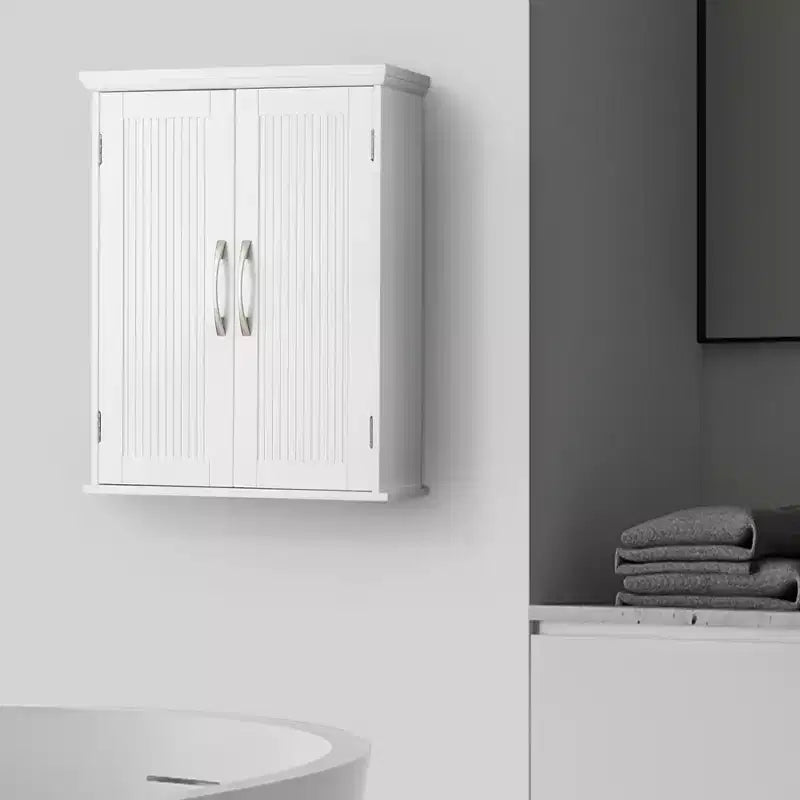 Teamson Home Newport Mobiletto a Parete con 2 Ante, Ripiano Regolabile e Maniglie in Nichel Spazzolato, Bianco