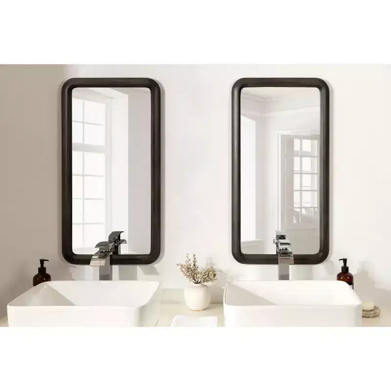 Specchio da parete Kate and Laurel Pao con cornice in legno, 17x32, Grigio