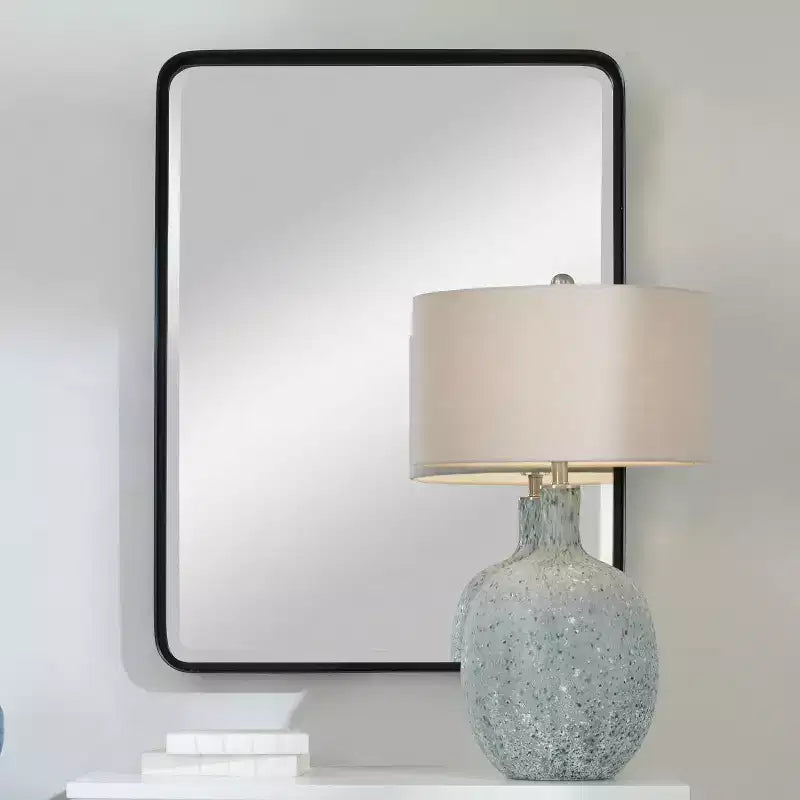 Specchio da Parete Rettangolare Decorativo Uttermost per Vanità, Moderno Smussato con Cornice in Ferro Nero Satinato, 30 Pollici di Larghezza, per Bagno, Camera da Letto, Soggiorno