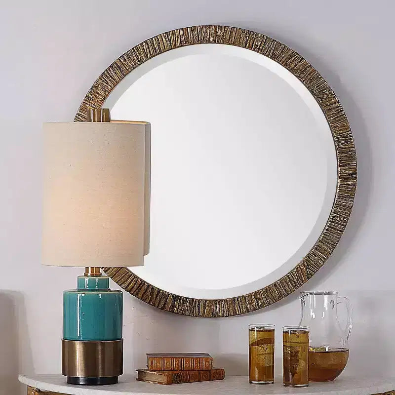 Specchio da parete Uttermost rotondo da bagno o camera da letto, rustico, smussato, con cornice in legno finitura foglia oro anticato, 76 cm di larghezza