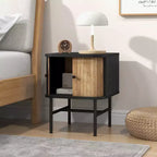 Comodino con anta scorrevole Costway, tavolino portaoggetti in stile moderno di metà secolo con armadietto, bianco anticato/nero