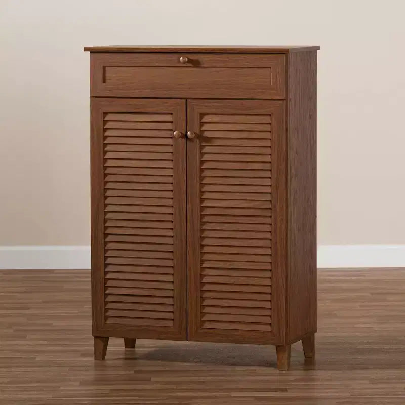 Scarpiera Coolidge Baxton Studio con ripiani in legno e cassetto