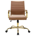 Sedia da Ufficio in Pelle LeisureMod Benmar con Dettagli Dorati, Altezza Regolabile, Base Girevole, Design Ergonomico per Ufficio Domestico, Studio o Spazio di Lavoro