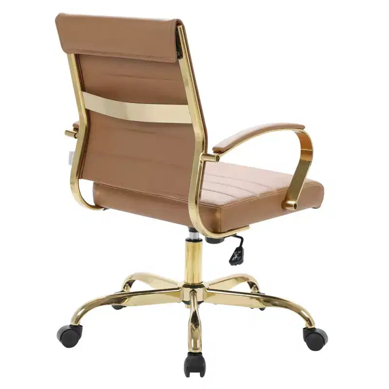 Sedia da Ufficio in Pelle LeisureMod Benmar con Dettagli Dorati, Altezza Regolabile, Base Girevole, Design Ergonomico per Ufficio Domestico, Studio o Spazio di Lavoro