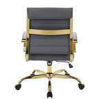 Sedia da Ufficio in Pelle LeisureMod Benmar con Dettagli Dorati, Altezza Regolabile, Base Girevole, Design Ergonomico per Ufficio Domestico, Studio o Spazio di Lavoro