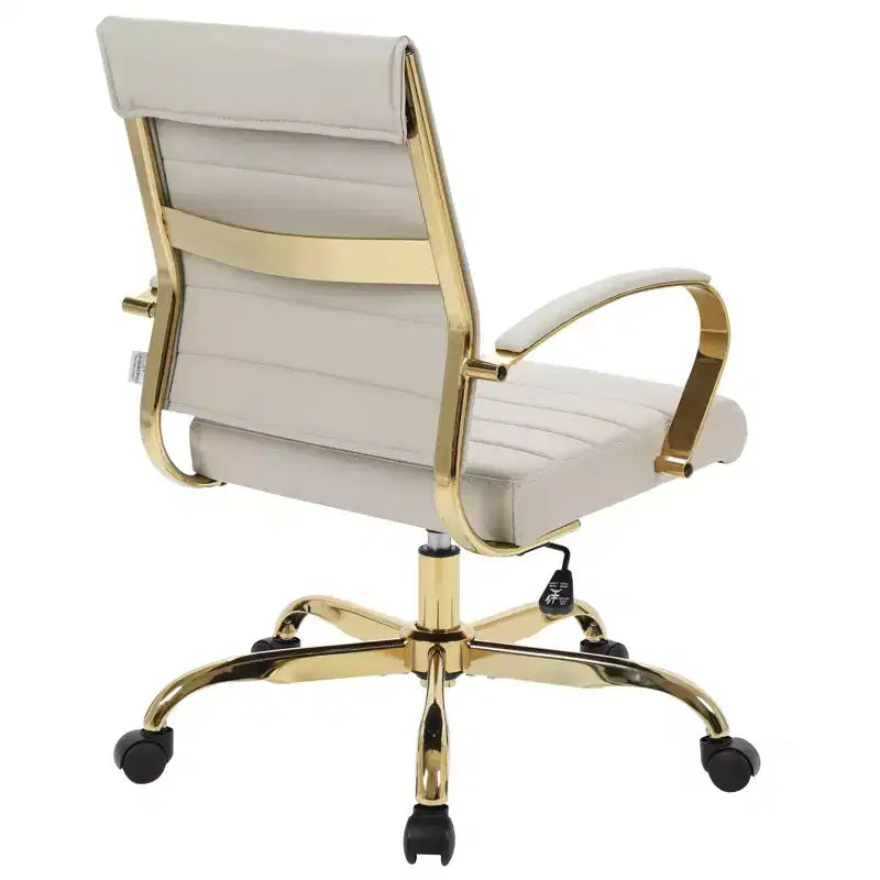 Sedia da Ufficio in Pelle LeisureMod Benmar con Dettagli Dorati, Altezza Regolabile, Base Girevole, Design Ergonomico per Ufficio Domestico, Studio o Spazio di Lavoro