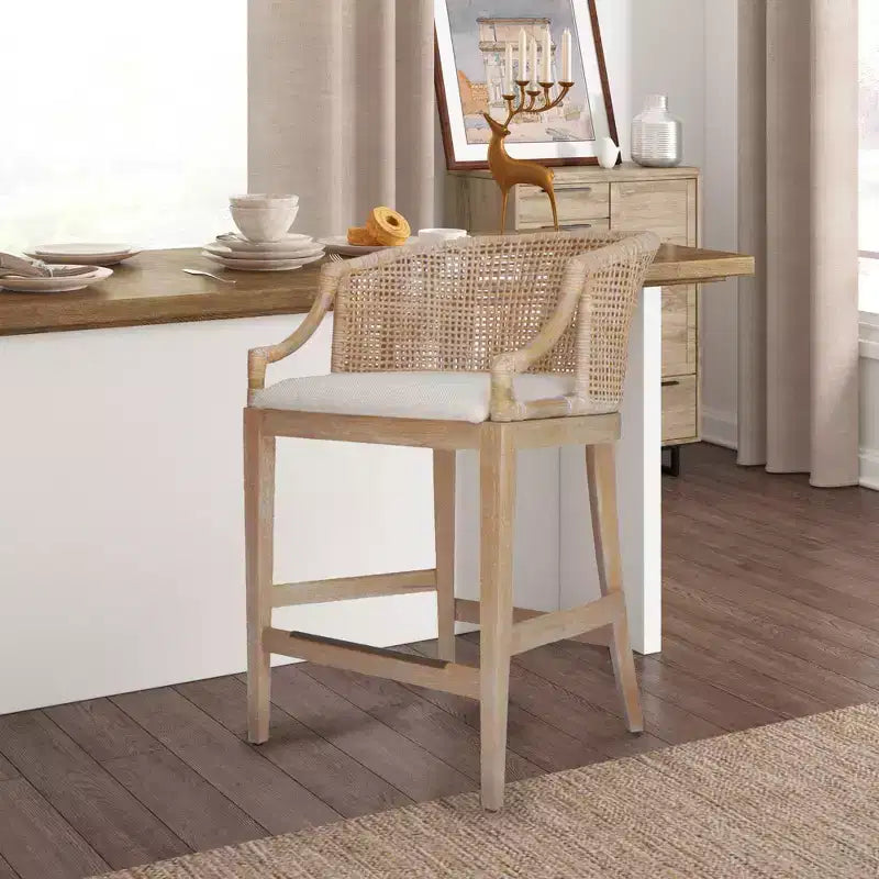 Sgabello da bar Martha Stewart 25 Playa in rattan fatto a mano, altezza bancone