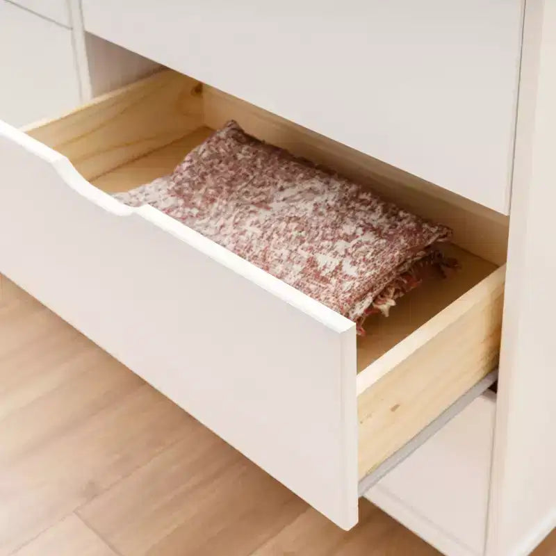Cassettiera Pensy con 6 cassetti in legno massello stile moderno di metà secolo - Powell