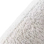 HOMES: Inside + Out Divanetto curvo Pinehush Boho in tessuto Bouclé da 63,75" con cuscini a molle insacchettate