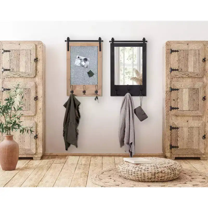 Specchio da parete funzionale Cates 18 x 28 - Kate & Laurel All Things Decor
