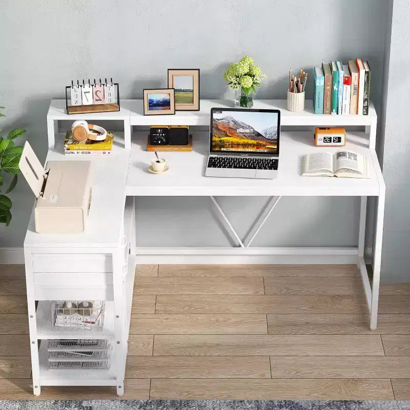 Scrivania angolare reversibile a L Lantine con cassetto, tavolo angolare con ripiani portaoggetti e supporto per monitor per ufficio domestico