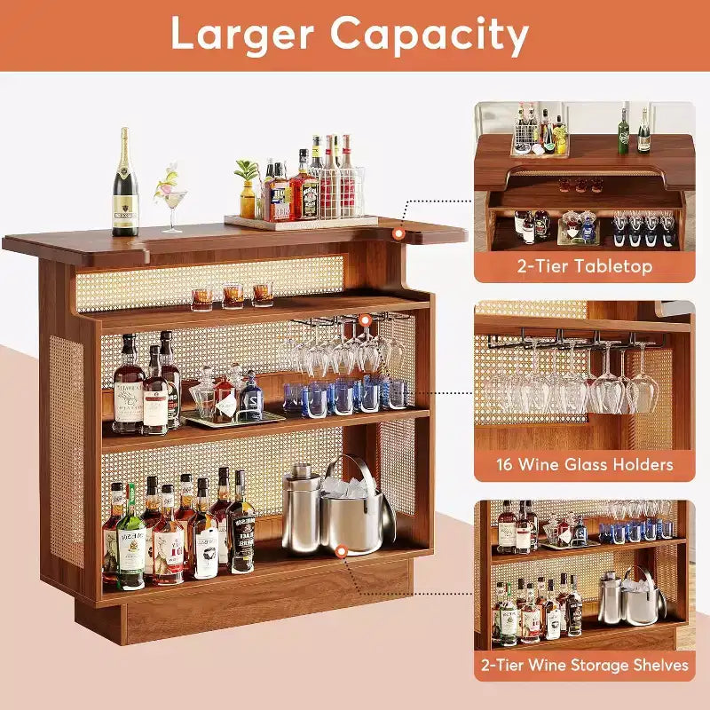 Mobile bar Lantine in rattan, mini bar a 4 ripiani in stile rustico con 4 portacalici e base rialzata, armadietto portabottiglie per pub domestico