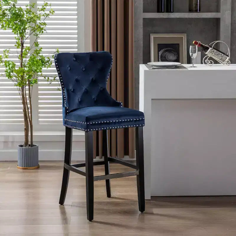 WestinTrends Sgabello da Bar Imbottito in Velluto Trapuntato 29 con Poggiapiedi in Metallo, Velluto Blu Navy