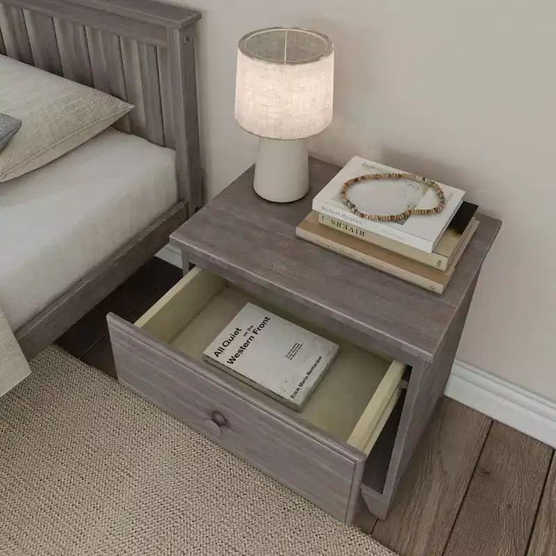 Comodino Plank+Beam in legno massello con 1 cassetto per camera da letto