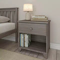 Comodino Plank+Beam in legno massello con 1 cassetto per camera da letto