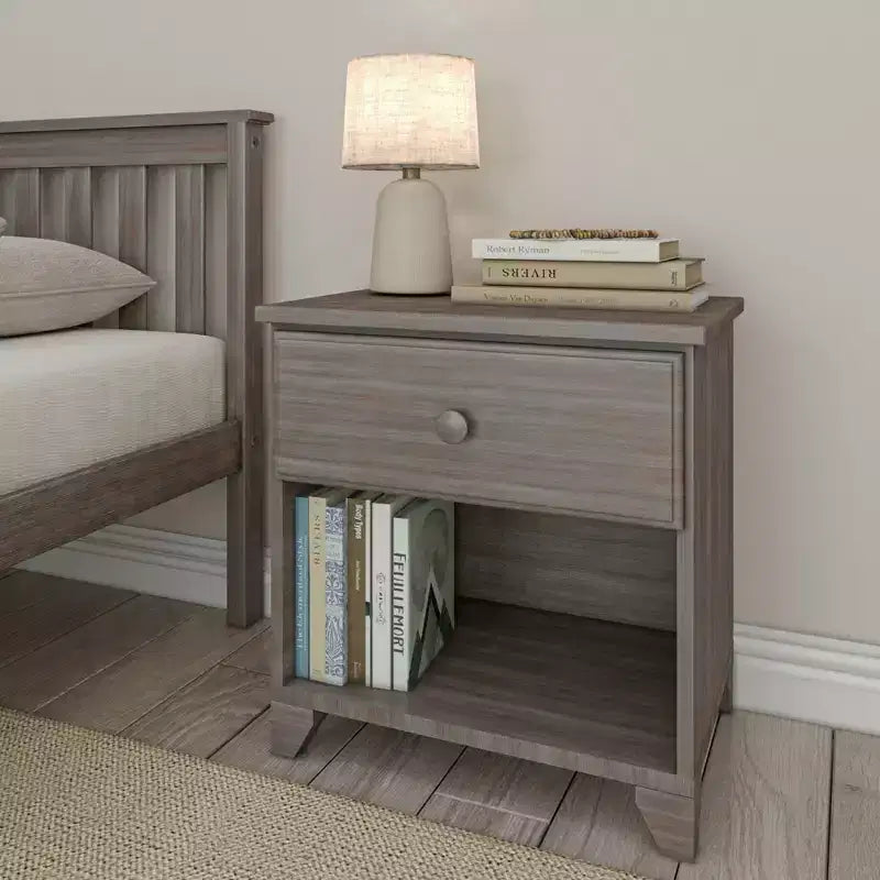Comodino Plank+Beam in legno massello con 1 cassetto per camera da letto