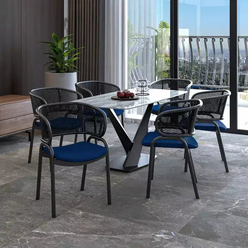 LeisureMod Ervilla Sedia da Pranzo Moderna – Comoda Poltrona Imbottita con Braccioli e Gambe in Ferro Nero, per Cucina, Sala da Pranzo, Caffè, Ristorante