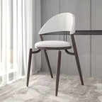 LeisureMod Venice Sedia da pranzo moderna in pelle, sedia laterale con schienale aperto imbottita, gambe in metallo, perfetta per sala da pranzo di metà secolo, nessun montaggio
