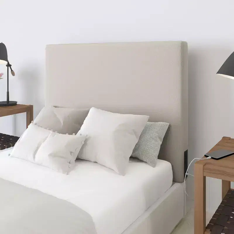 Testiera Merrick Lane in finto lino con rivestimento elegante, doppie opzioni di montaggio, stazione di ricarica con 2 prese, porta USB, porta USB-C