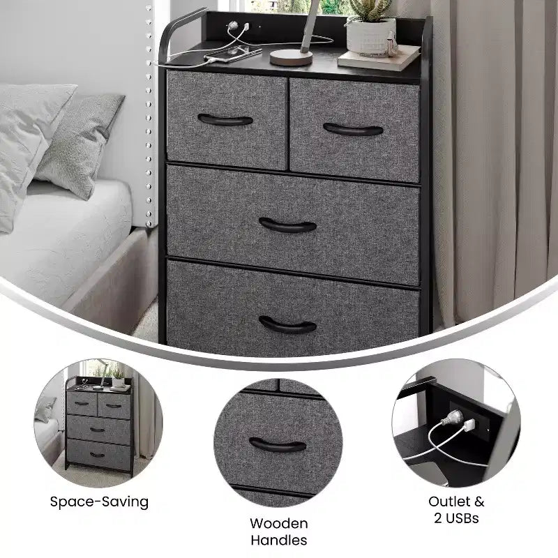 Comodino Emma e Oliver con 4 Cassetti in Tessuto, Stazione di Ricarica con 2 Porte USB/Presa di Corrente, Piano in Legno Ingegnerizzato, Maniglie in Legno, Struttura in Metallo
