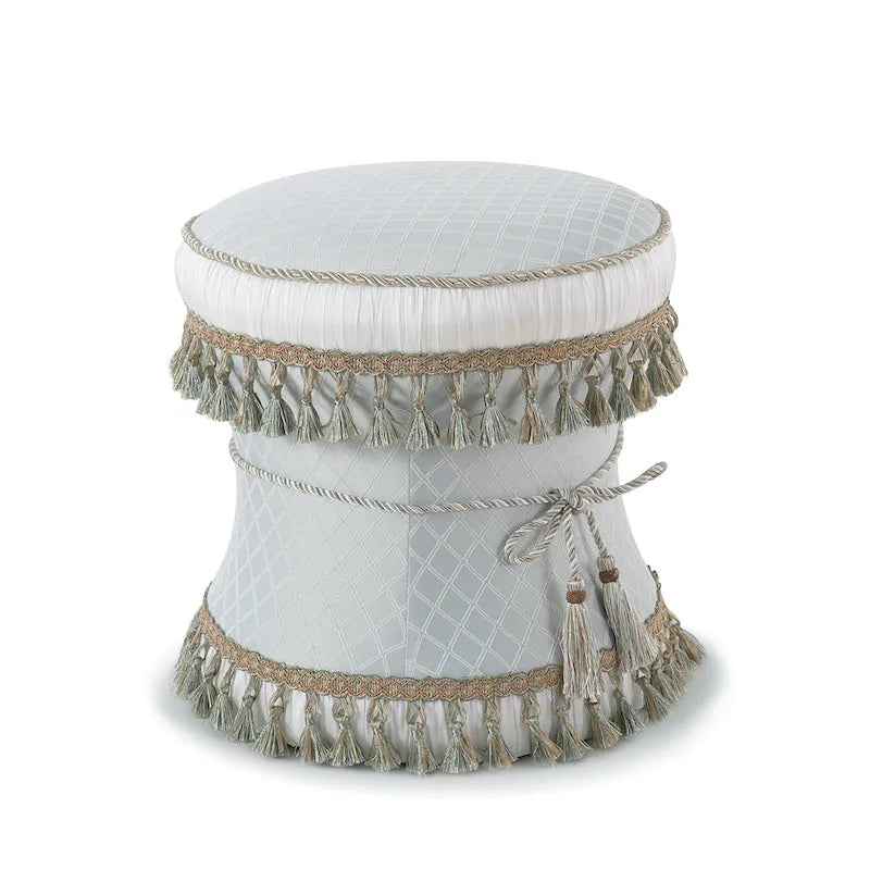 Sgabello/ottomana imbottito a clessidra con bordo decorativo in corda