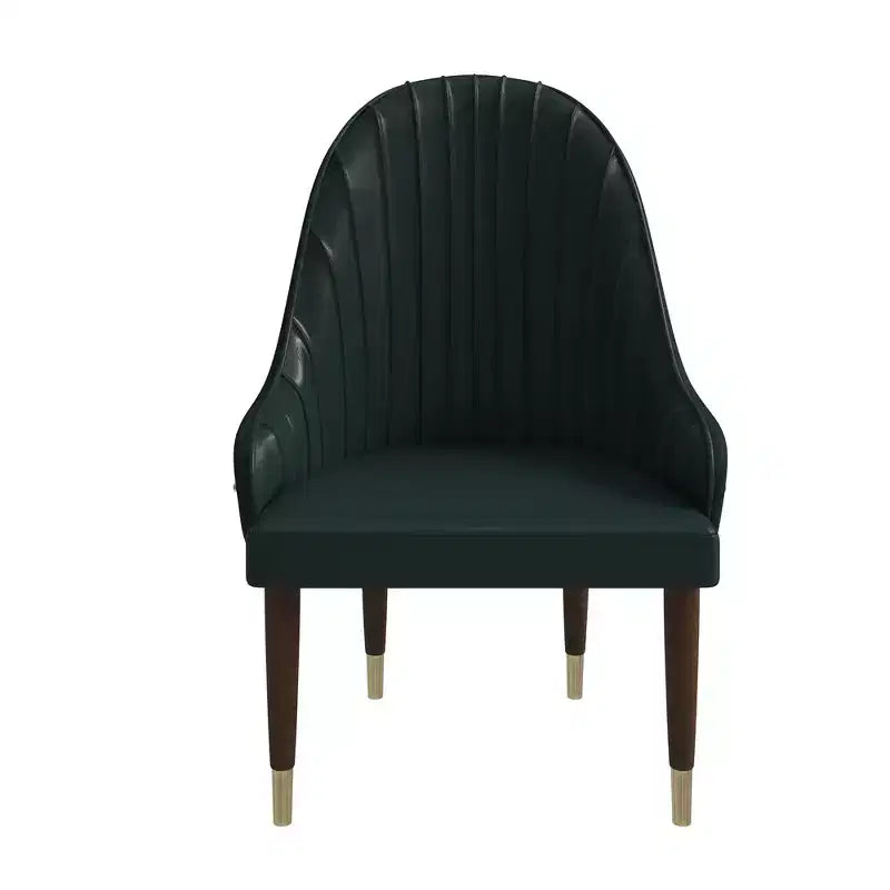 Sedia da pranzo schienale alto LeisureMod Elara Collection, rivestimento in pelle con design a increspature sullo schienale, struttura in legno di gomma e dettagli dorati per sala da pranzo