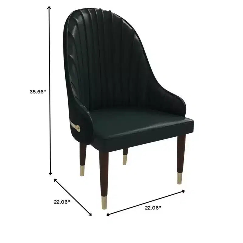 Sedia da pranzo schienale alto LeisureMod Elara Collection, rivestimento in pelle con design a increspature sullo schienale, struttura in legno di gomma e dettagli dorati per sala da pranzo