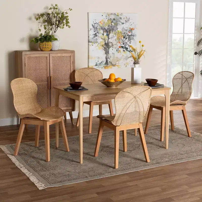 Set da pranzo Baxton Studio Sabelle Japandi in legno e rattan, 5 pezzi