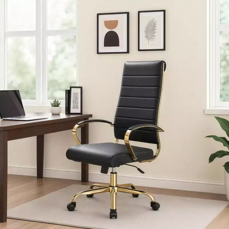 LeisureMod Benmar Sedia da Ufficio con Schienale Alto in Pelle a Coste - Moderna Sedia da Scrivania Direzionale Girevole e Inclinabile - Base Oro