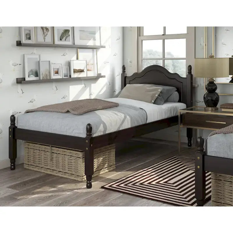 Letto a piattaforma con testiera a pannello in legno massello al 100% Reston, dimensioni Twin