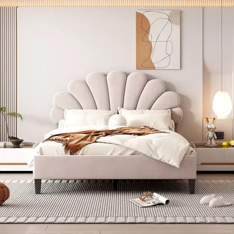Letto a piattaforma imbottito matrimoniale con testiera a fiori