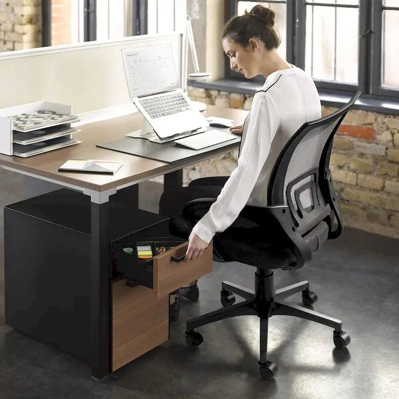 Sedia da scrivania ergonomica in rete con braccioli, girevole, regolabile per ufficio