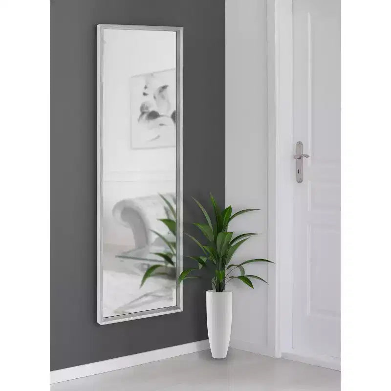 Specchio decorativo da parete incorniciato Travis 16 x 48 - Kate & Laurel All Things Decor